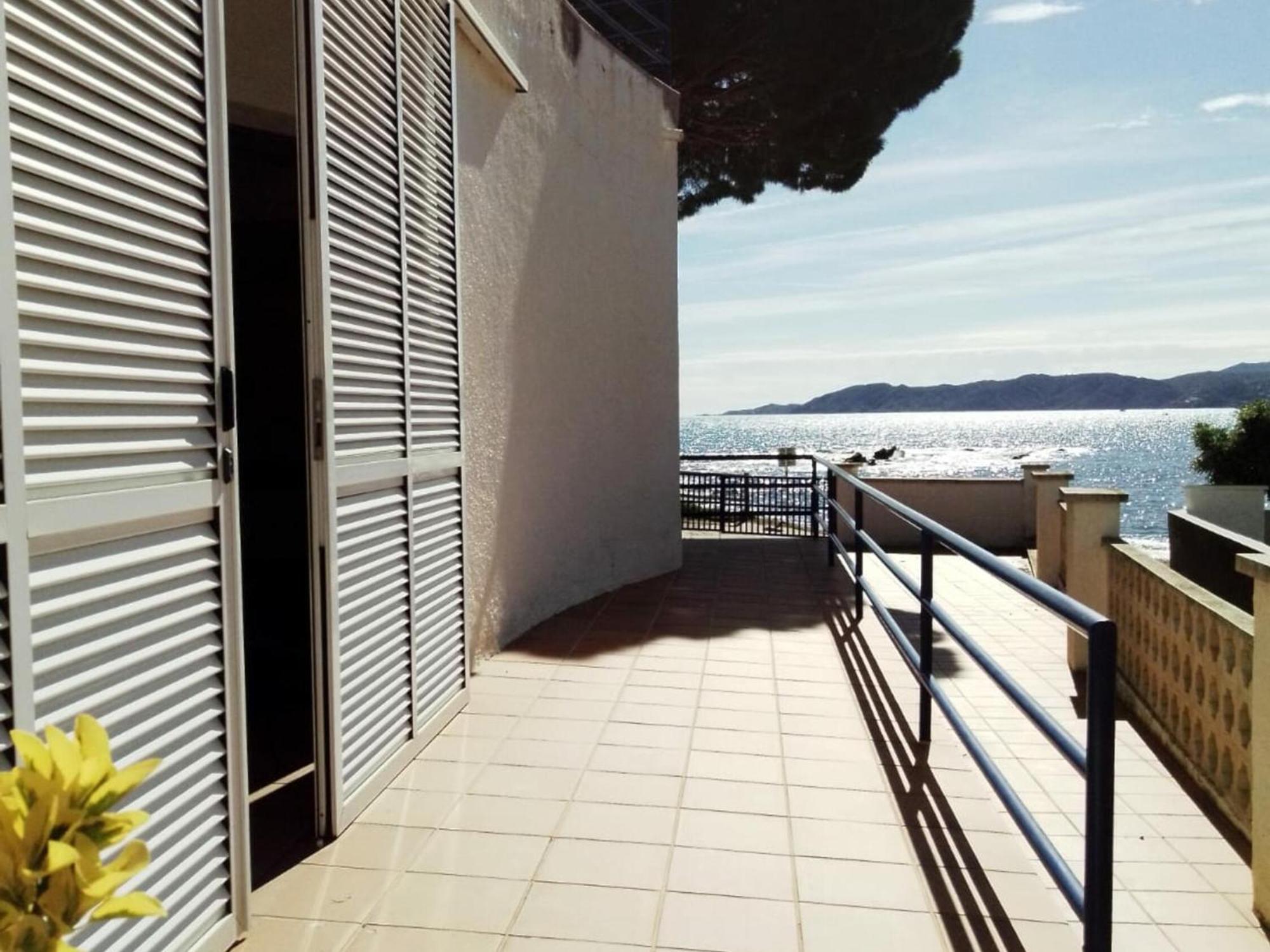 Apartamento Cap Ras 1 - En Primera Linea De Mar, Frente A Cala De Llanca. - Es-228-177 Llançà