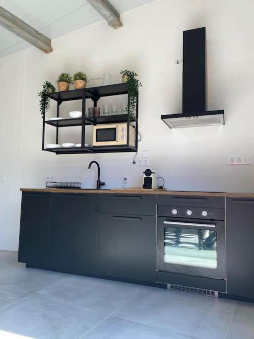 Casa Con Piscina Interior En Tamariu, Calella De Palafrugell