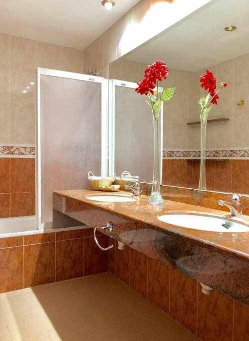 Apartamento Encantador Apto. Con Gran Terraza Frente Al Mar Ampuriabrava