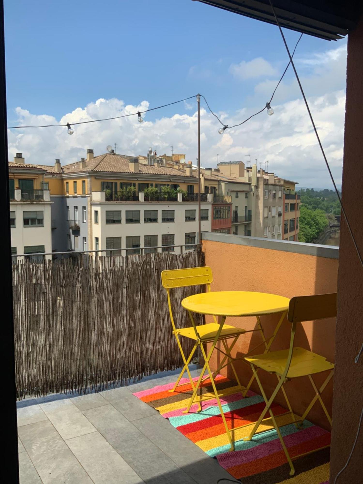 Riverside Duplex Penthouse Apartment *