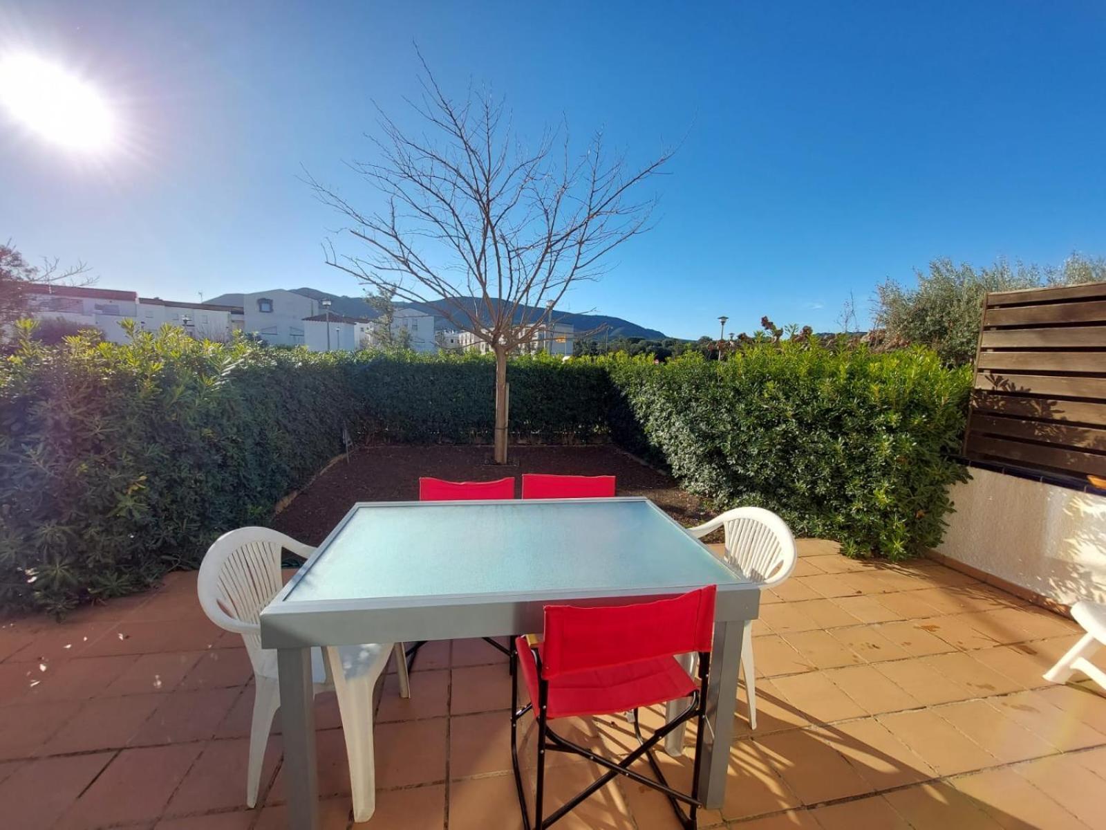 Cal Pere Planta Baja Con Jardin Apartamento *