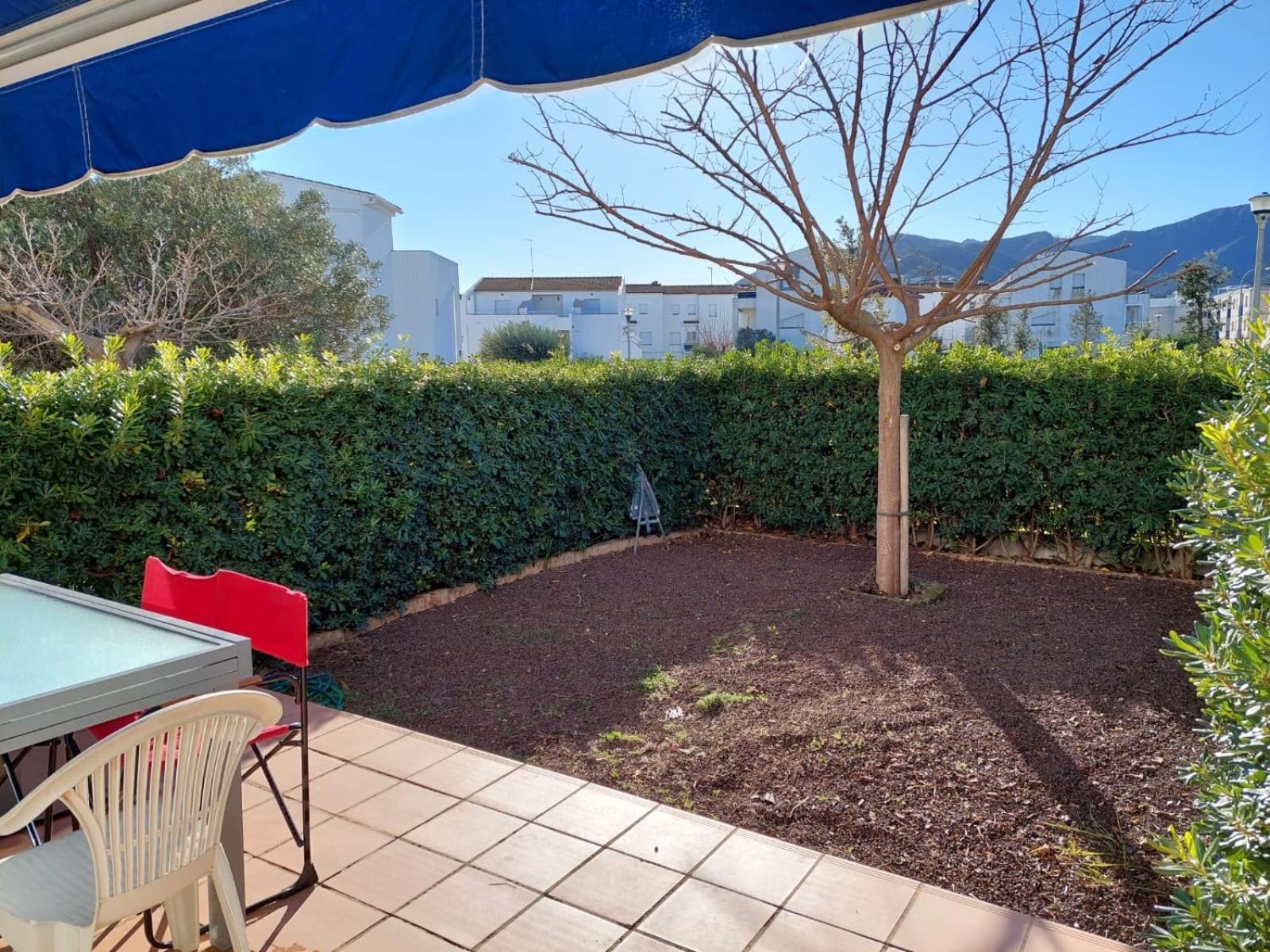 Cal Pere Planta Baja Con Jardin Llançà