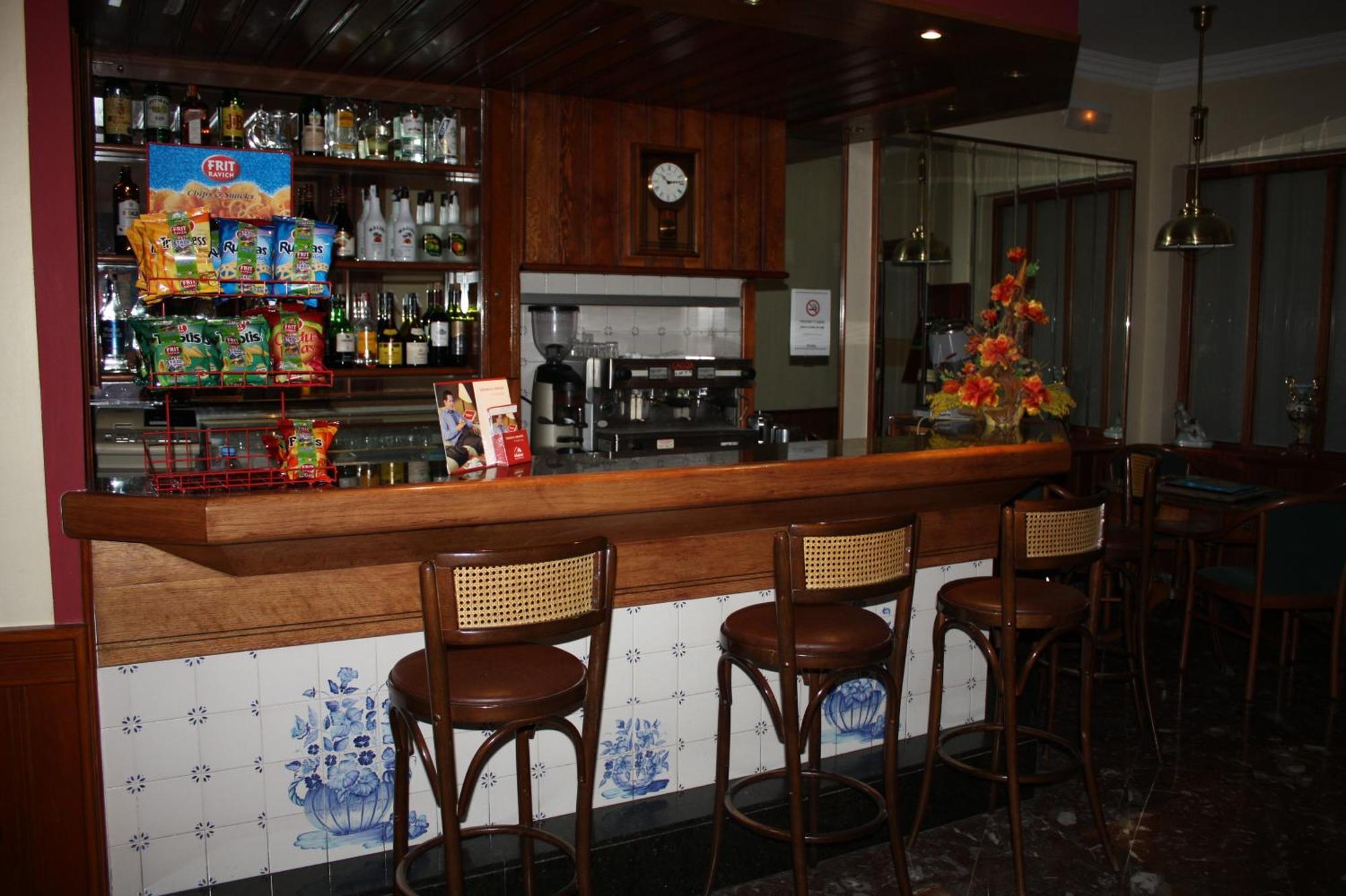 Angeles Figueres (Girona)