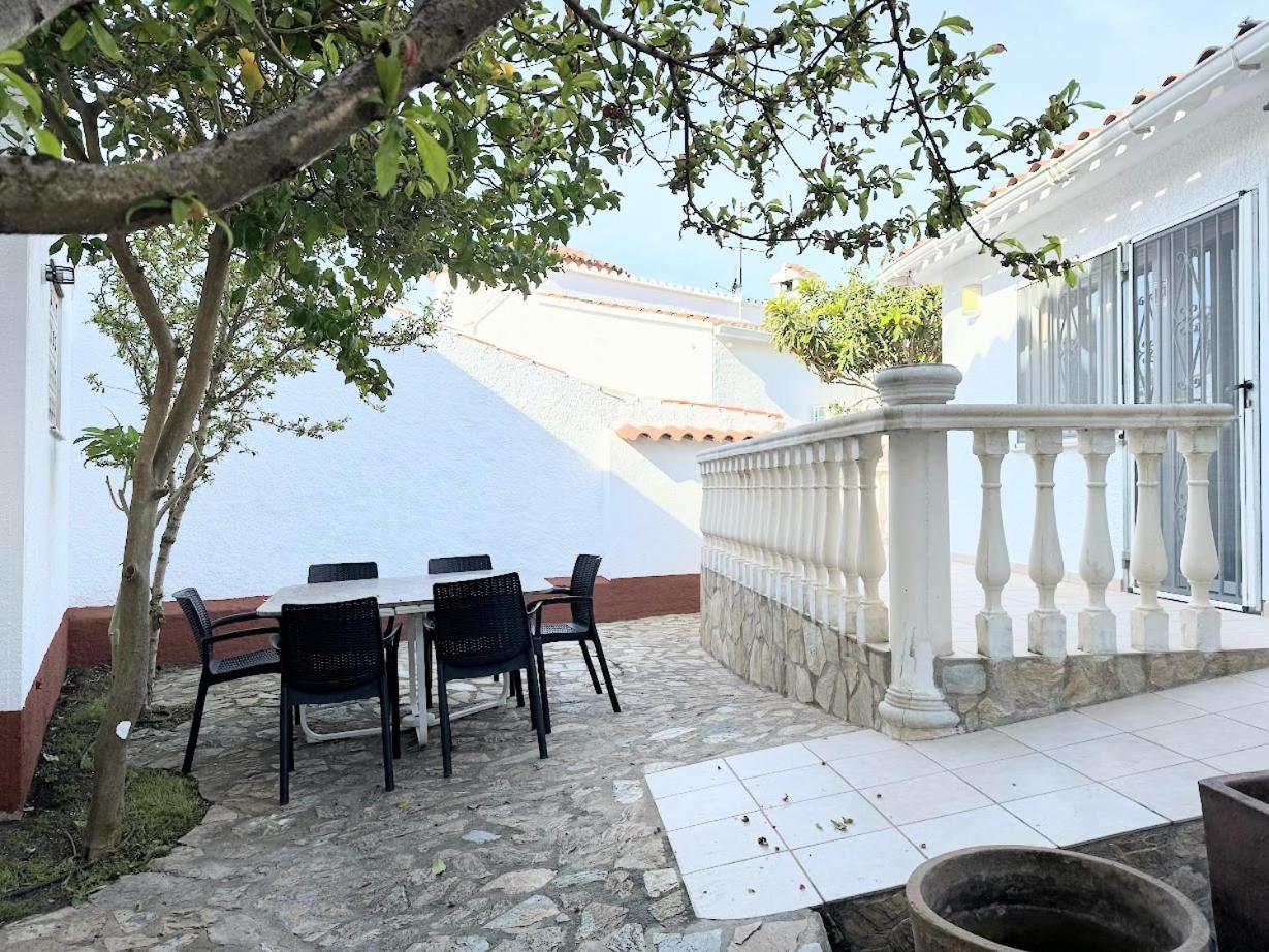 Holiday home Empurialola -encantadora Casa Con Jardin Cerca Del Centro -142