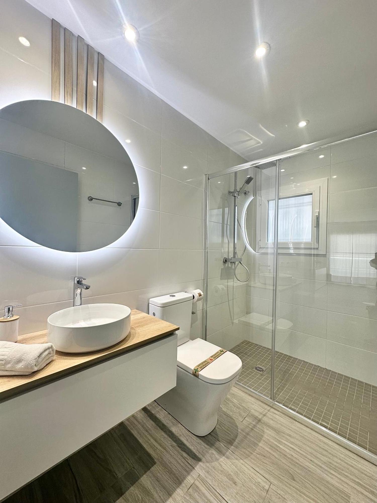 - 3 2baths