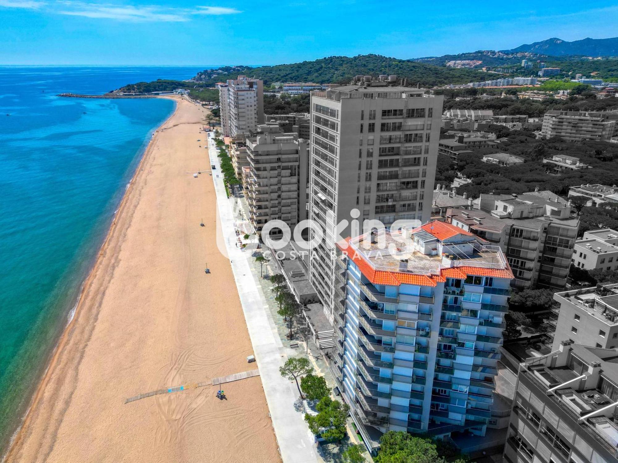 Sicamar Per 5 Persones A Primera Linia De Mar Amb Placa D'aparcament
