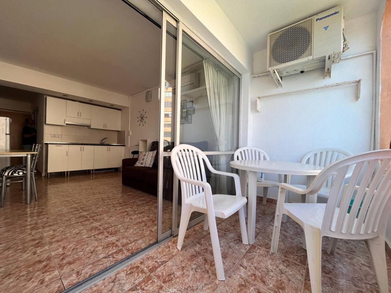 Estudio Con Tres Piscinas Comunitarias Y Pista De Tenis *