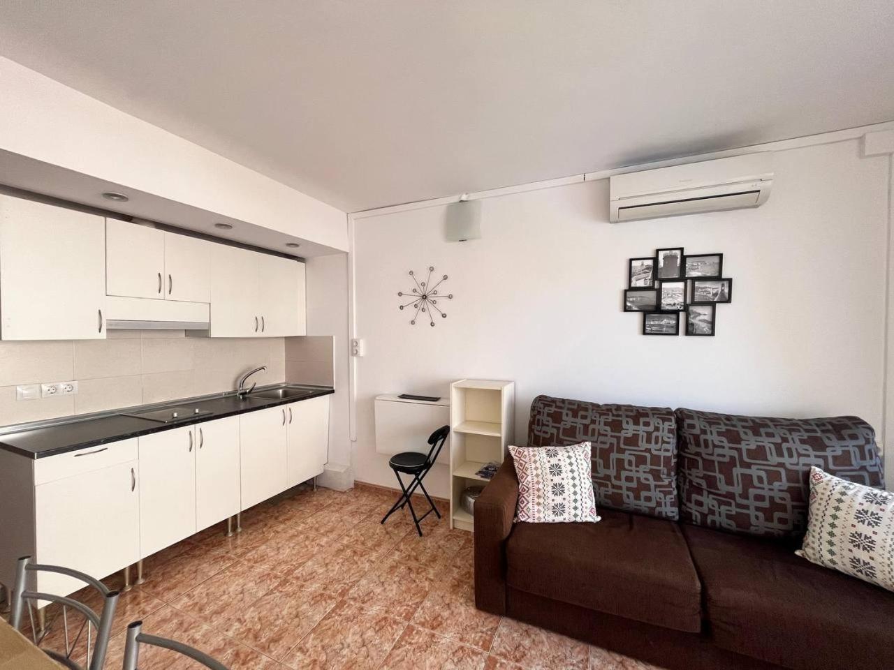 Apartment Estudio Con Tres Piscinas Comunitarias Y Pista De Tenis Roses