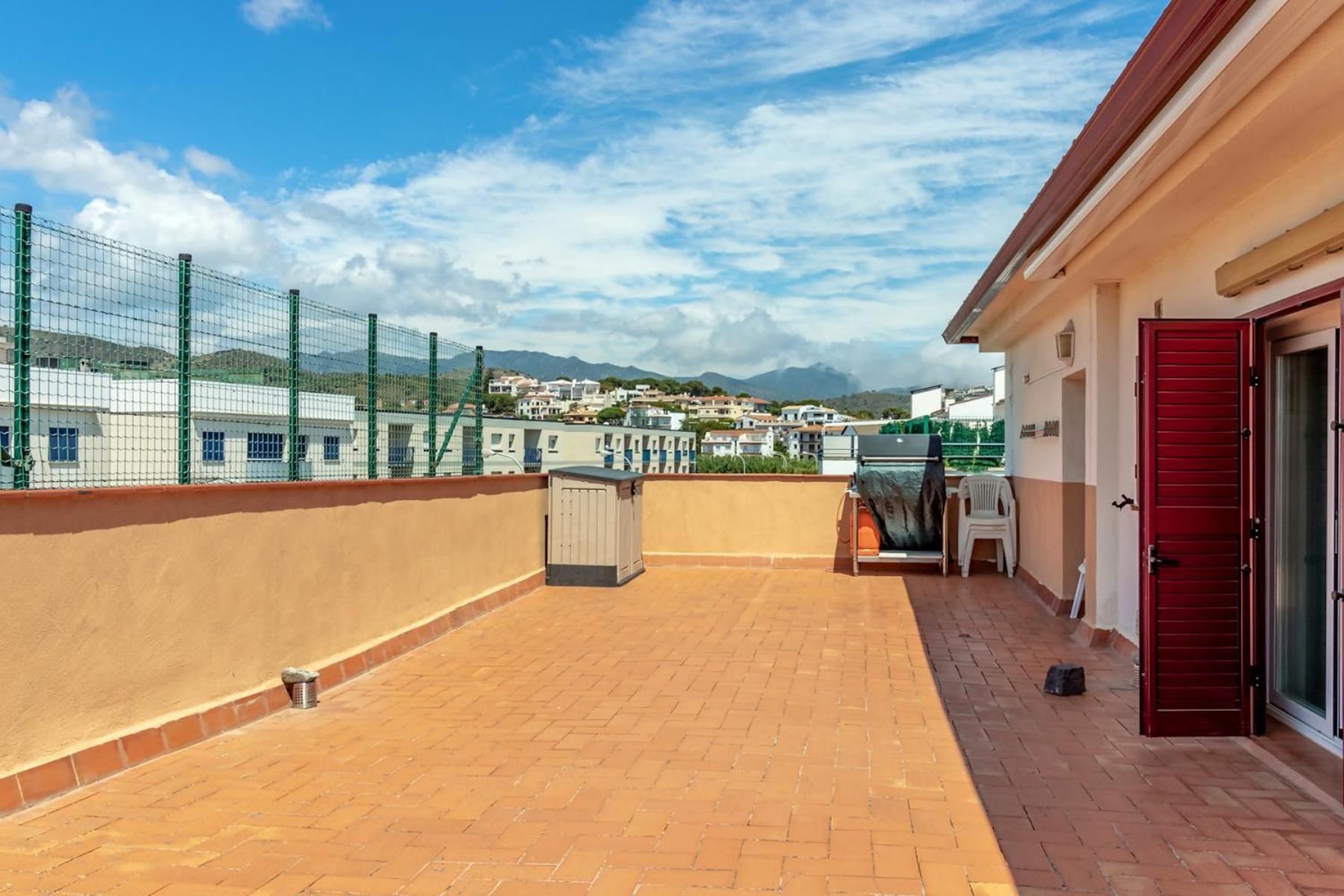 Apartamento Sant Carles 27 ático Con Terraza Y Barbacoa Llançà
