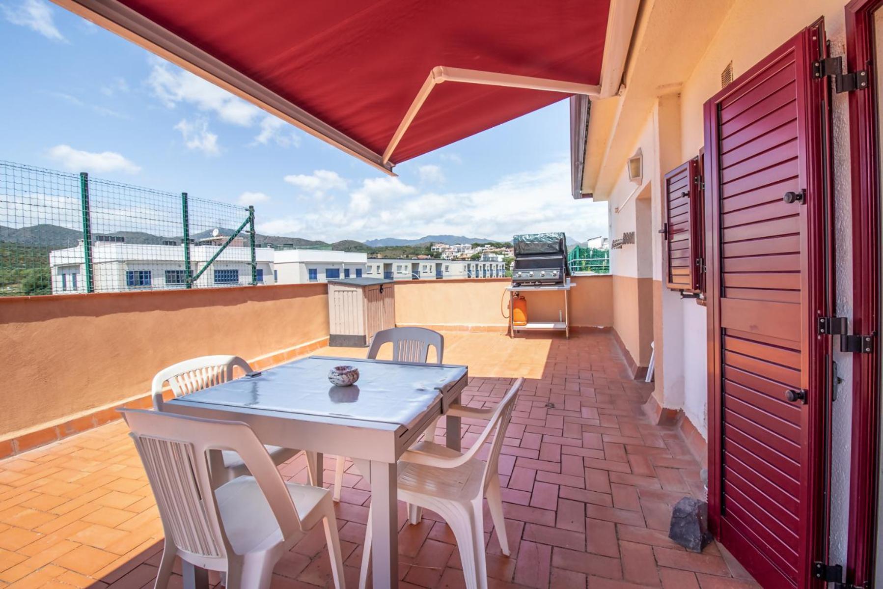 Apartamento Sant Carles 27 ático Con Terraza Y Barbacoa *