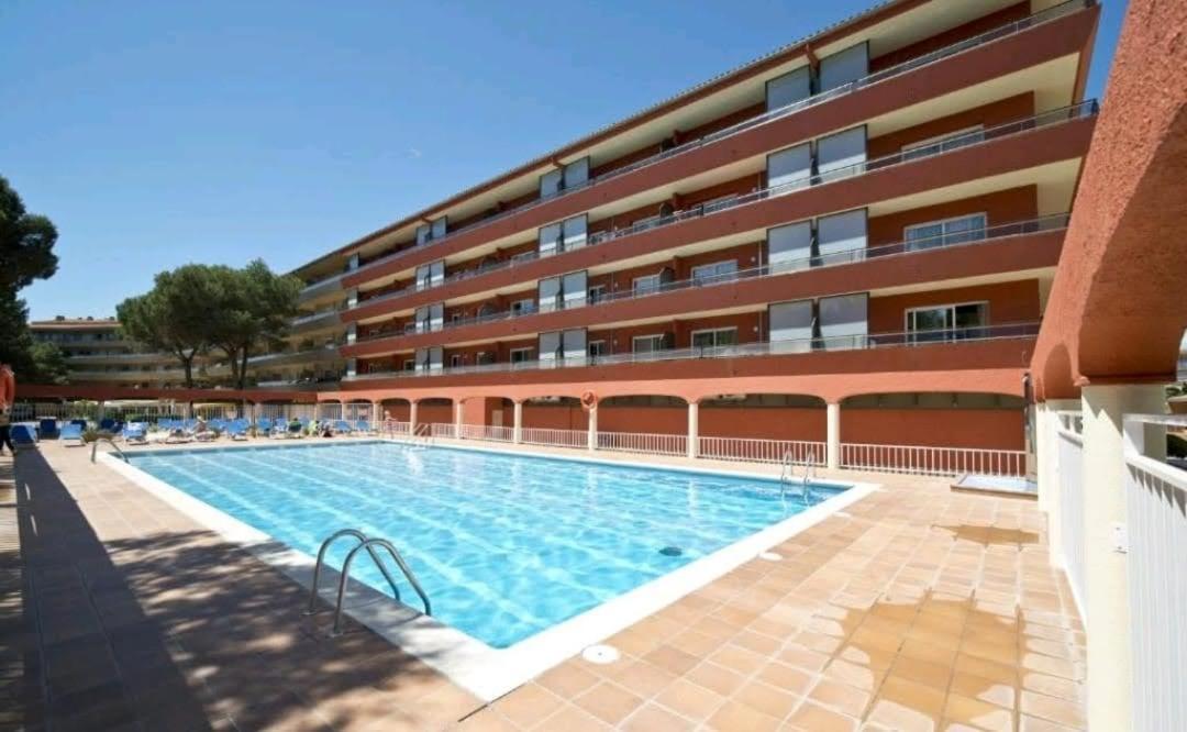 Con Piscina Y Muy Luminoso Apartamento