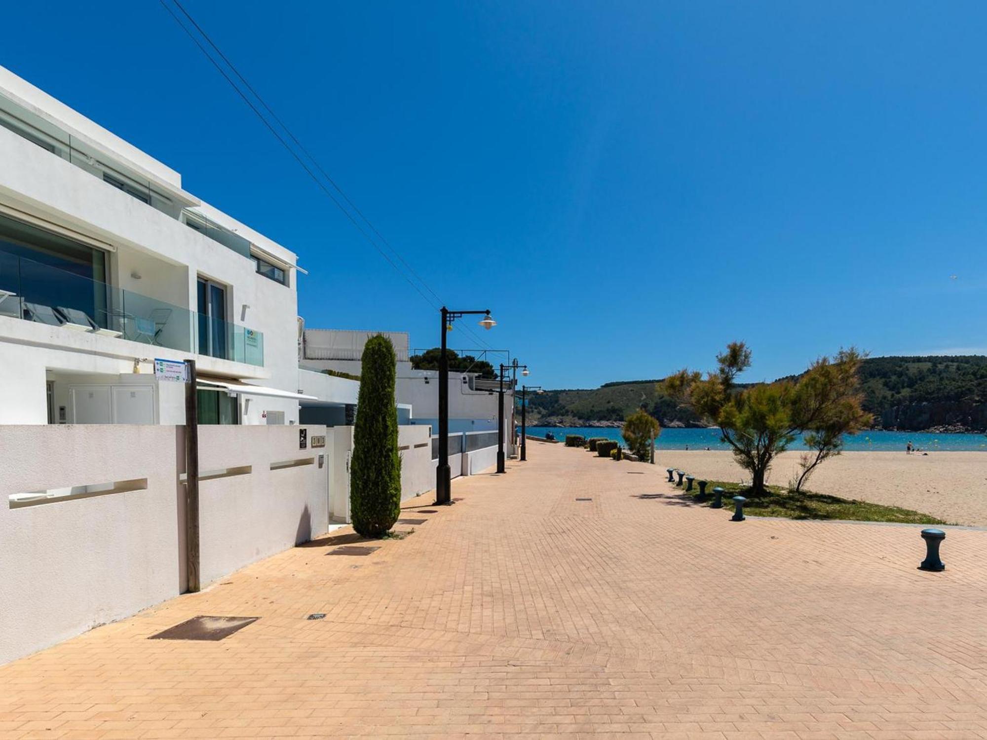 Apartment Ref. Montgo Platja 2: Magnifico A Pie De Playa En Cala Montgo ! - Es-325-26 Torroella De Montgri
