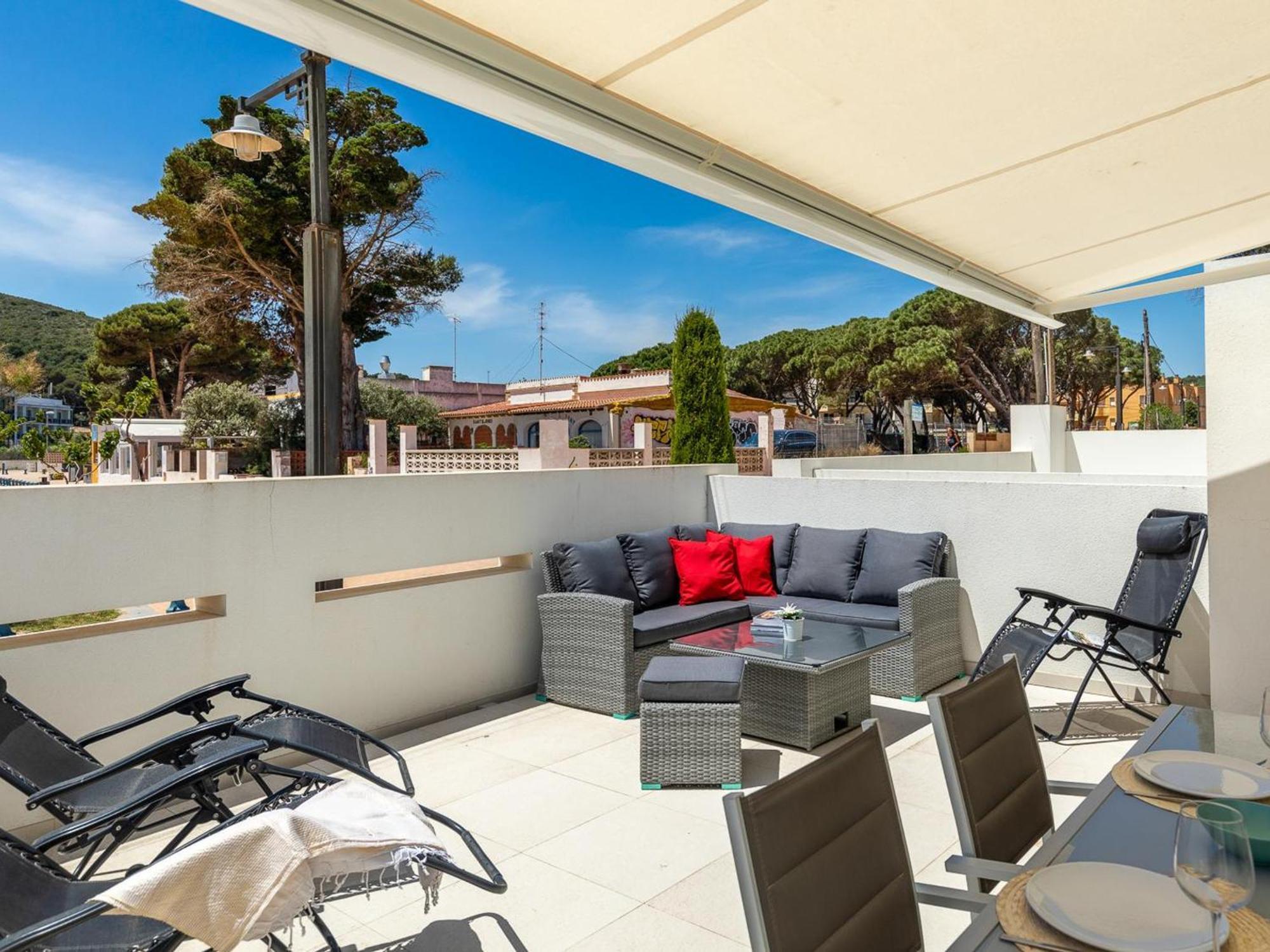 Apartment Ref. Montgo Platja 2: Magnifico A Pie De Playa En Cala Montgo ! - Es-325-26 Torroella De Montgri