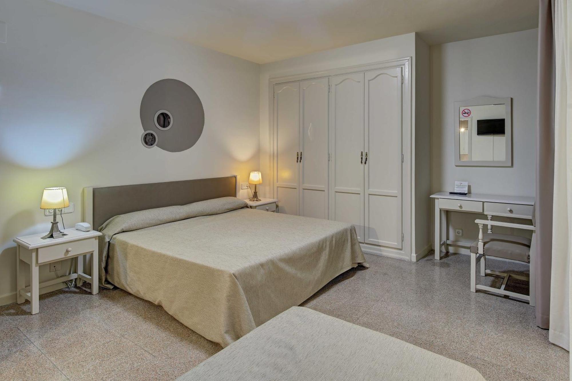 Hotel Castell Blanc 3*