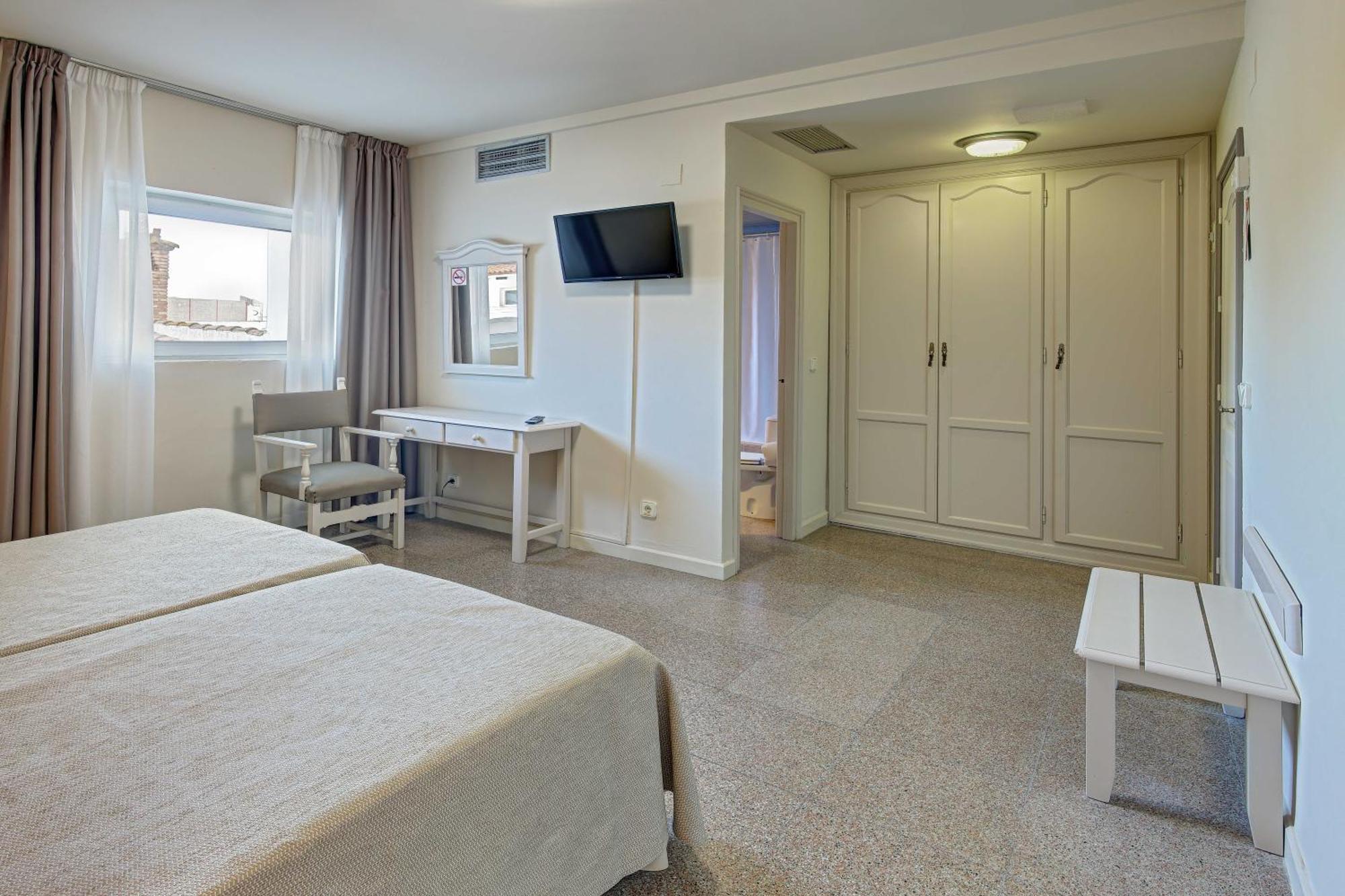 Hotel Castell Blanc Empuriabrava