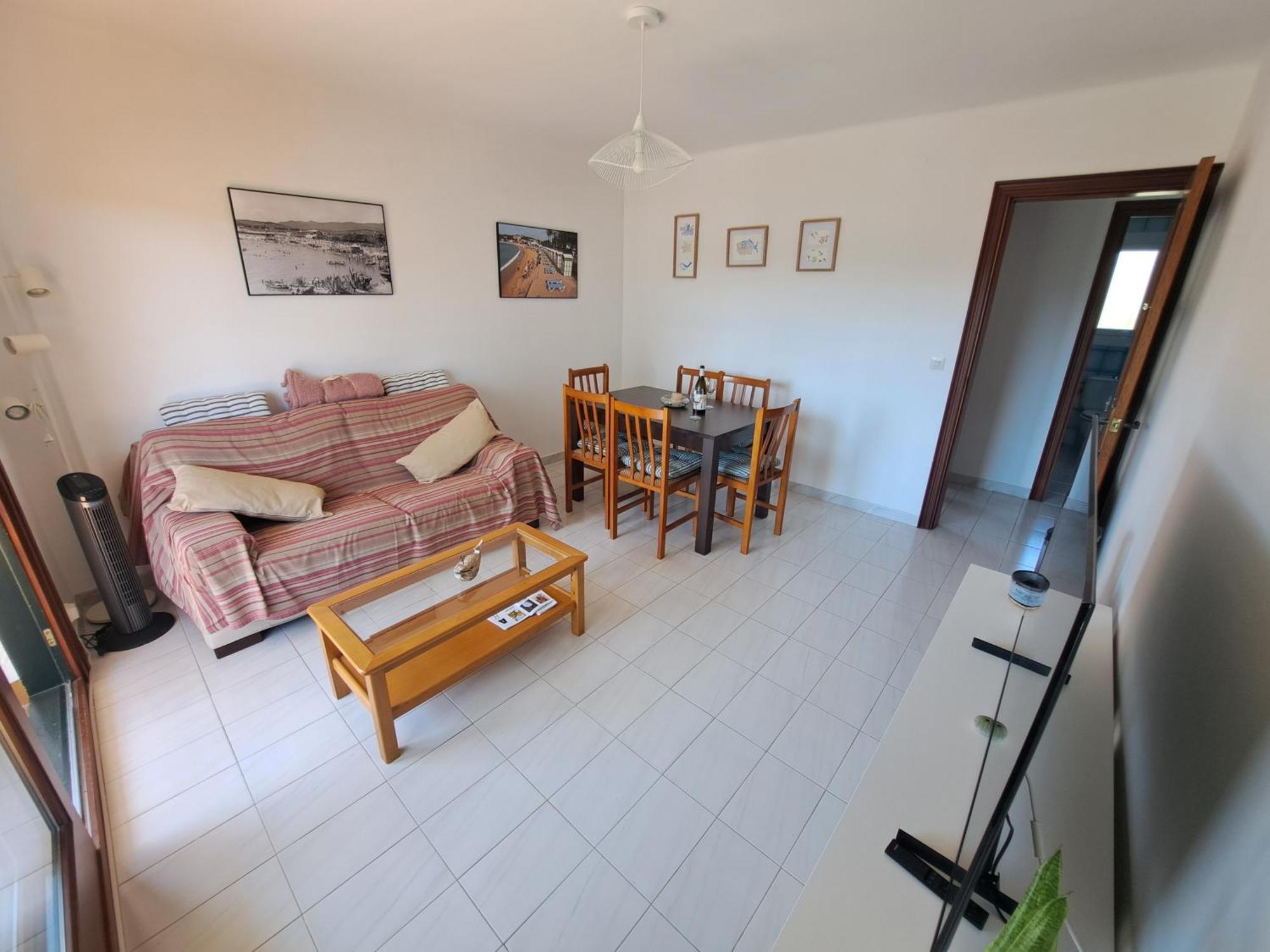 Empordanet Apartment *
