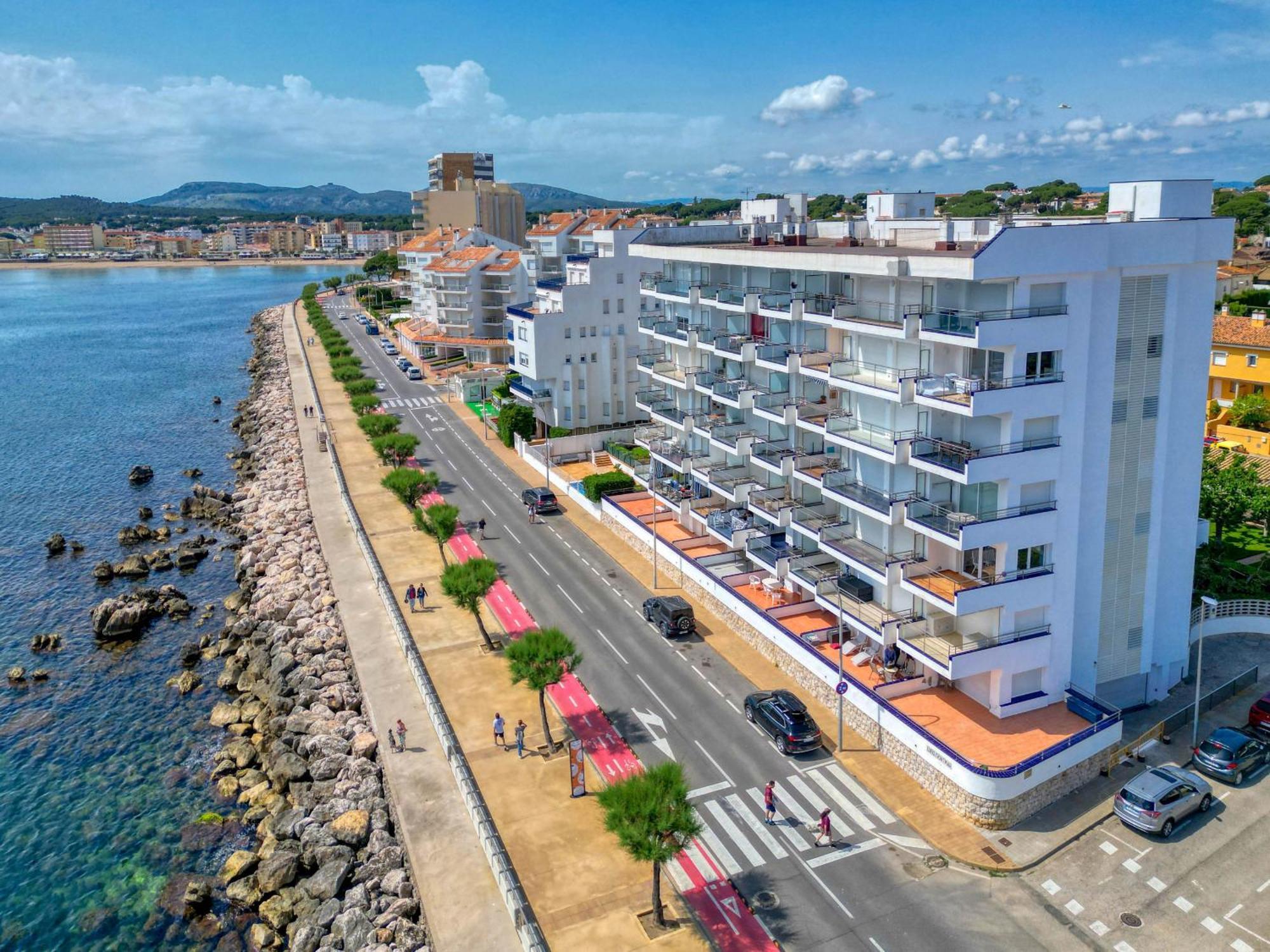 Apartamento Frontmar Boutique *