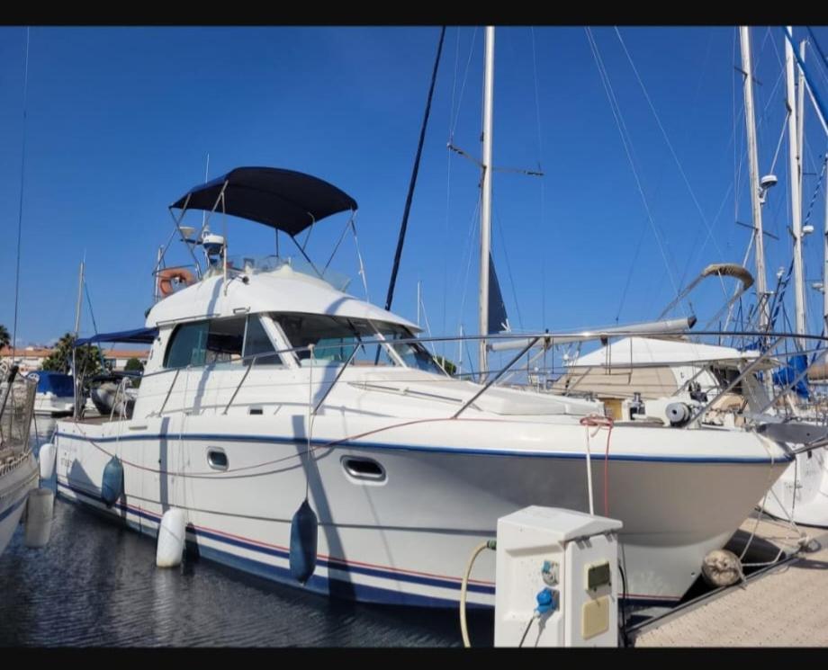 Botel Antares2