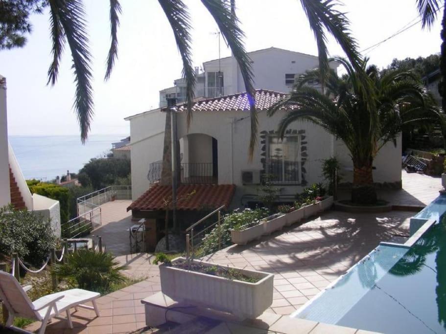Apartment Con Vista Al Mar Llanca
