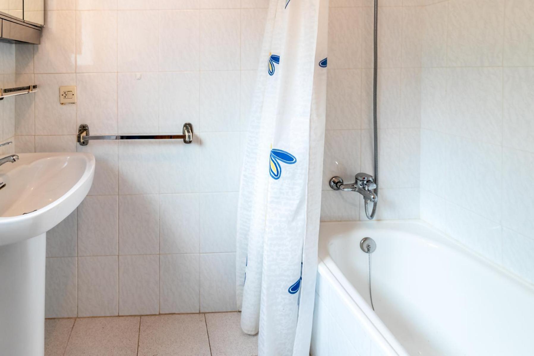 Fener De Dalt 842 Con Terraza * Girona