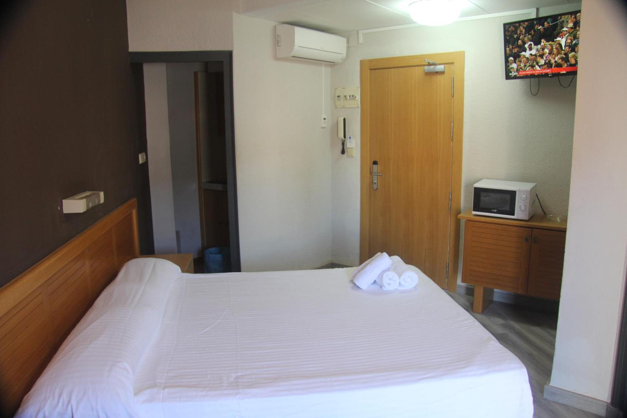 Els Molins Aparthotel 2*