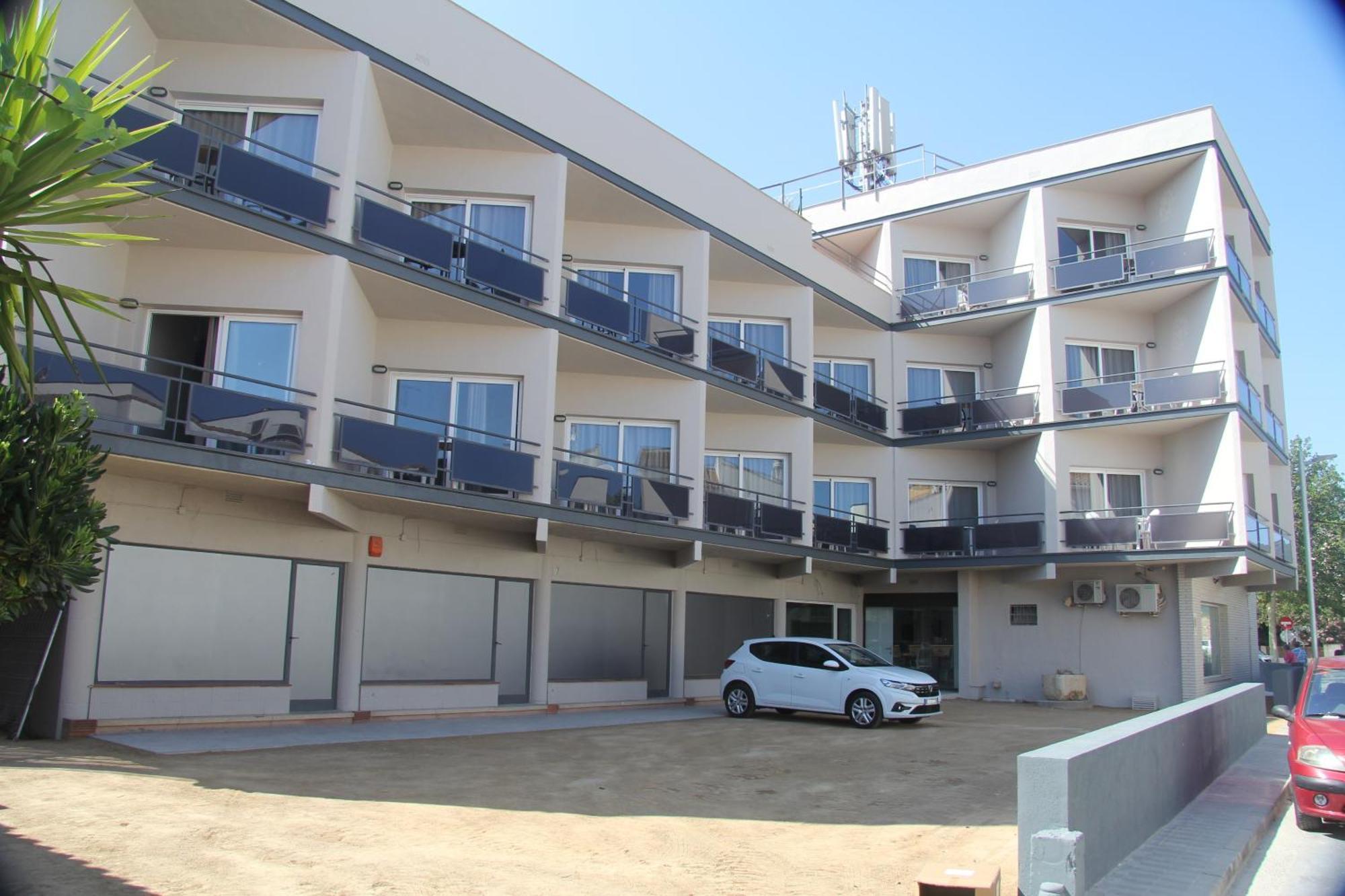 Els Molins Aparthotel 2*