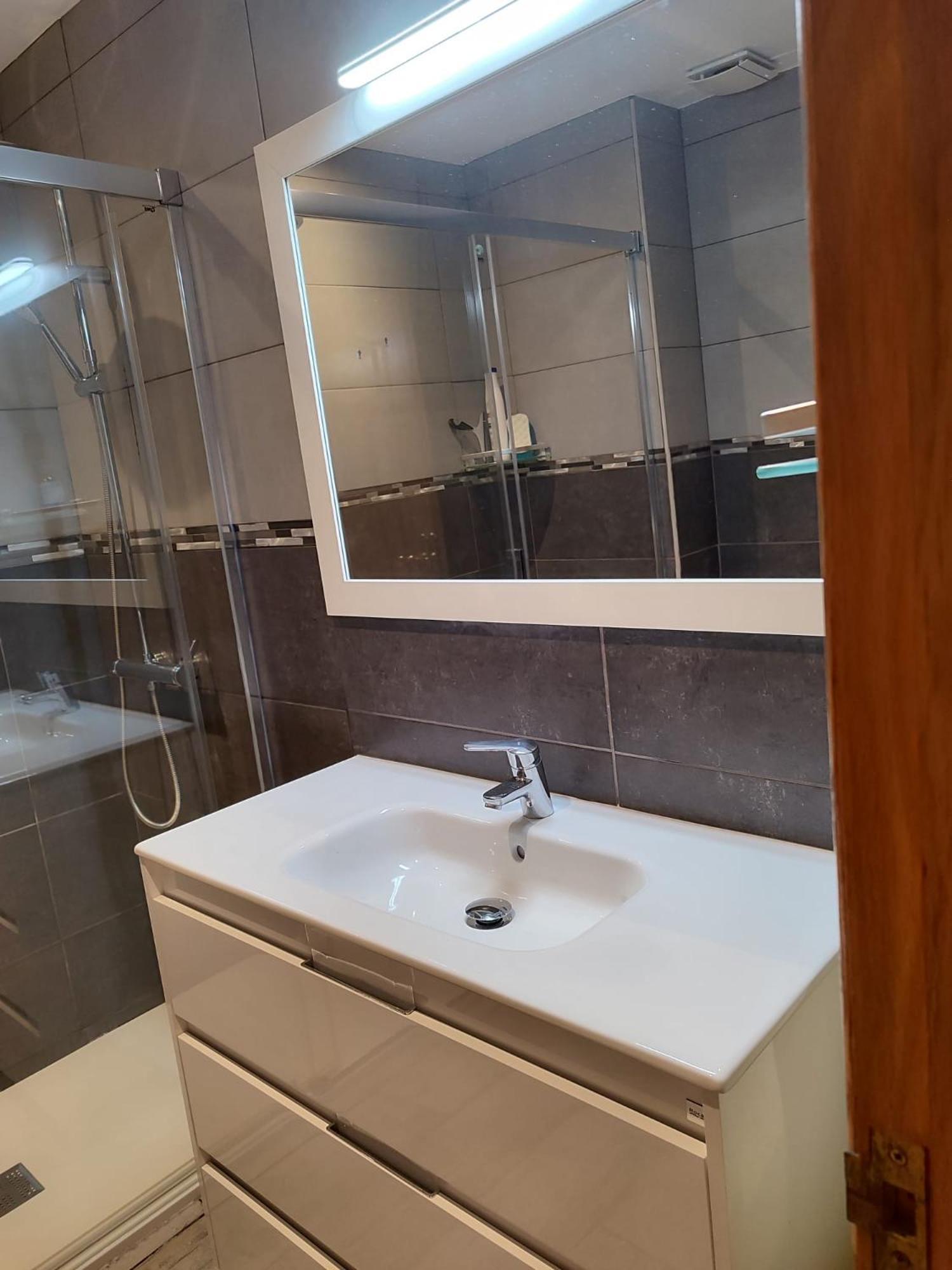 Piso De 4 En El Centro De Apartamento *