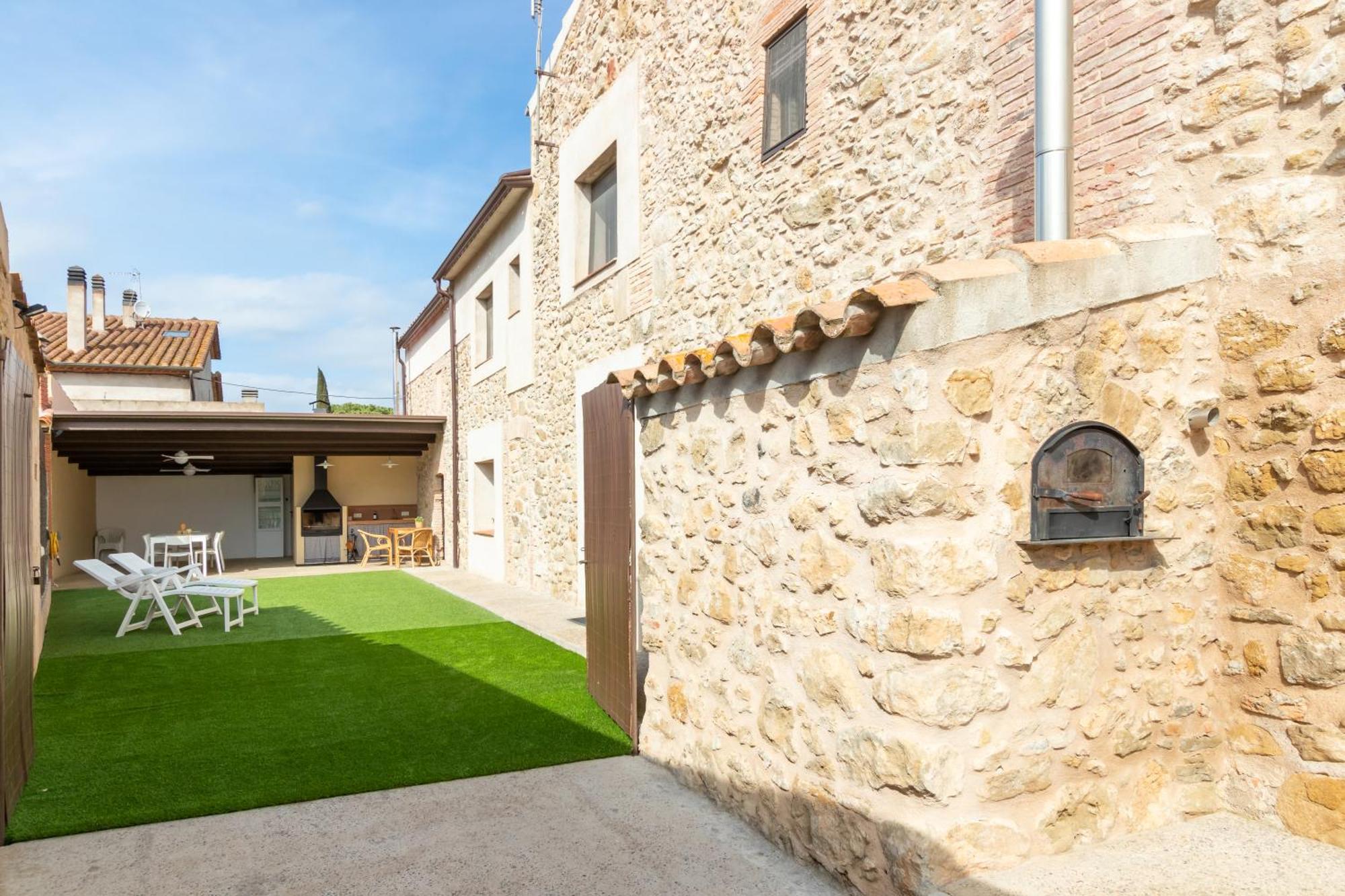 Casa De Piedra En La Costa Brava Сasa de vacaciones *