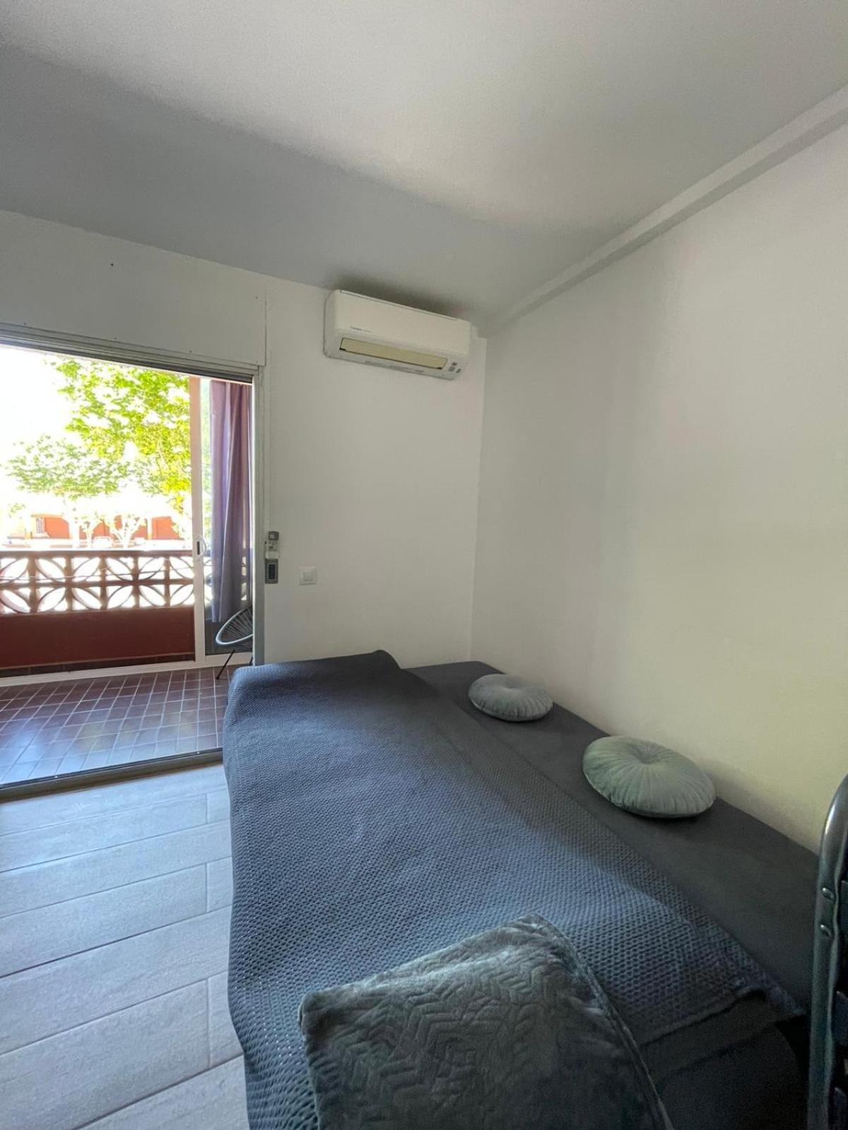200 M De La Playa Apartment Empuriabrava