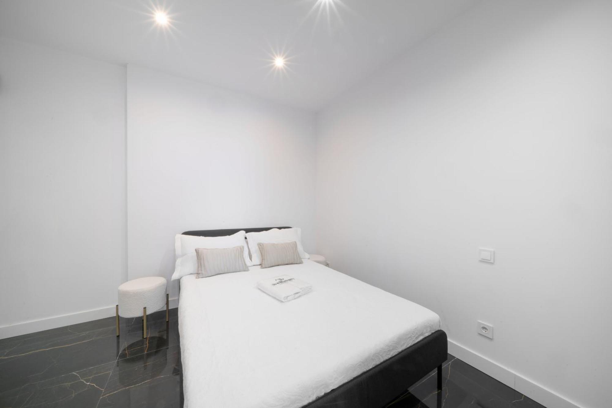 Wehostyou Moderne Colom 1b * Rosas