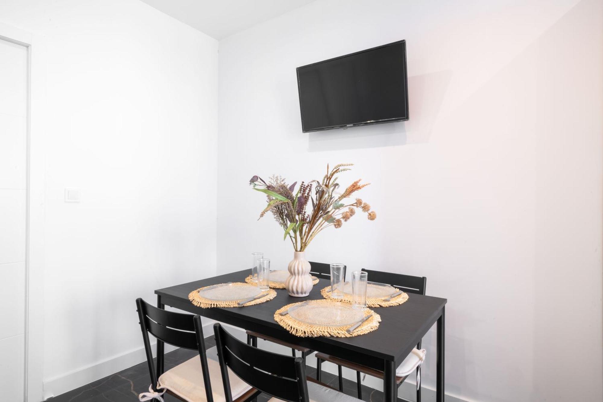 Wehostyou Moderne Colom 1b