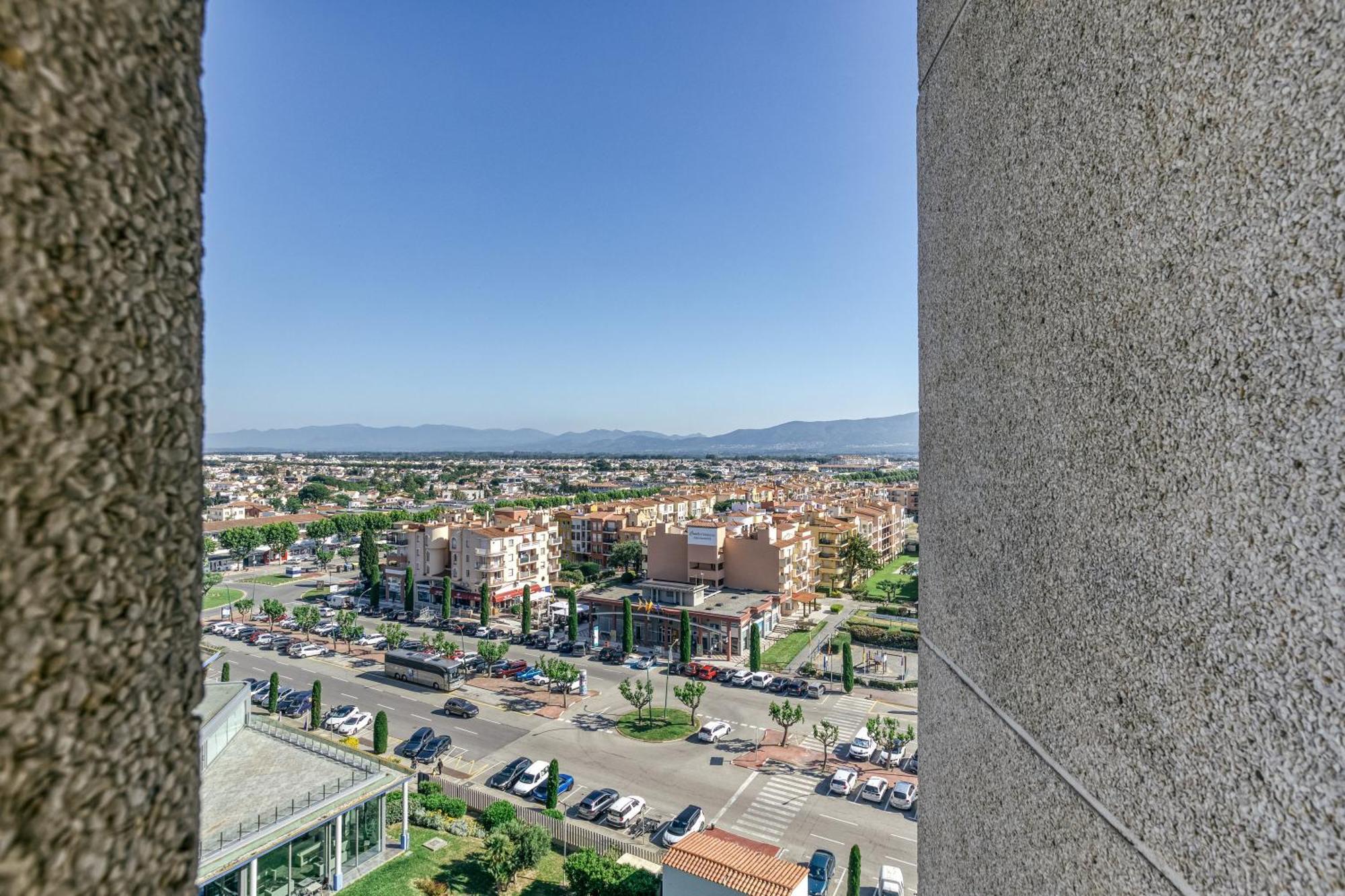 Edificio Sant Lluis Apartment Empuriabrava