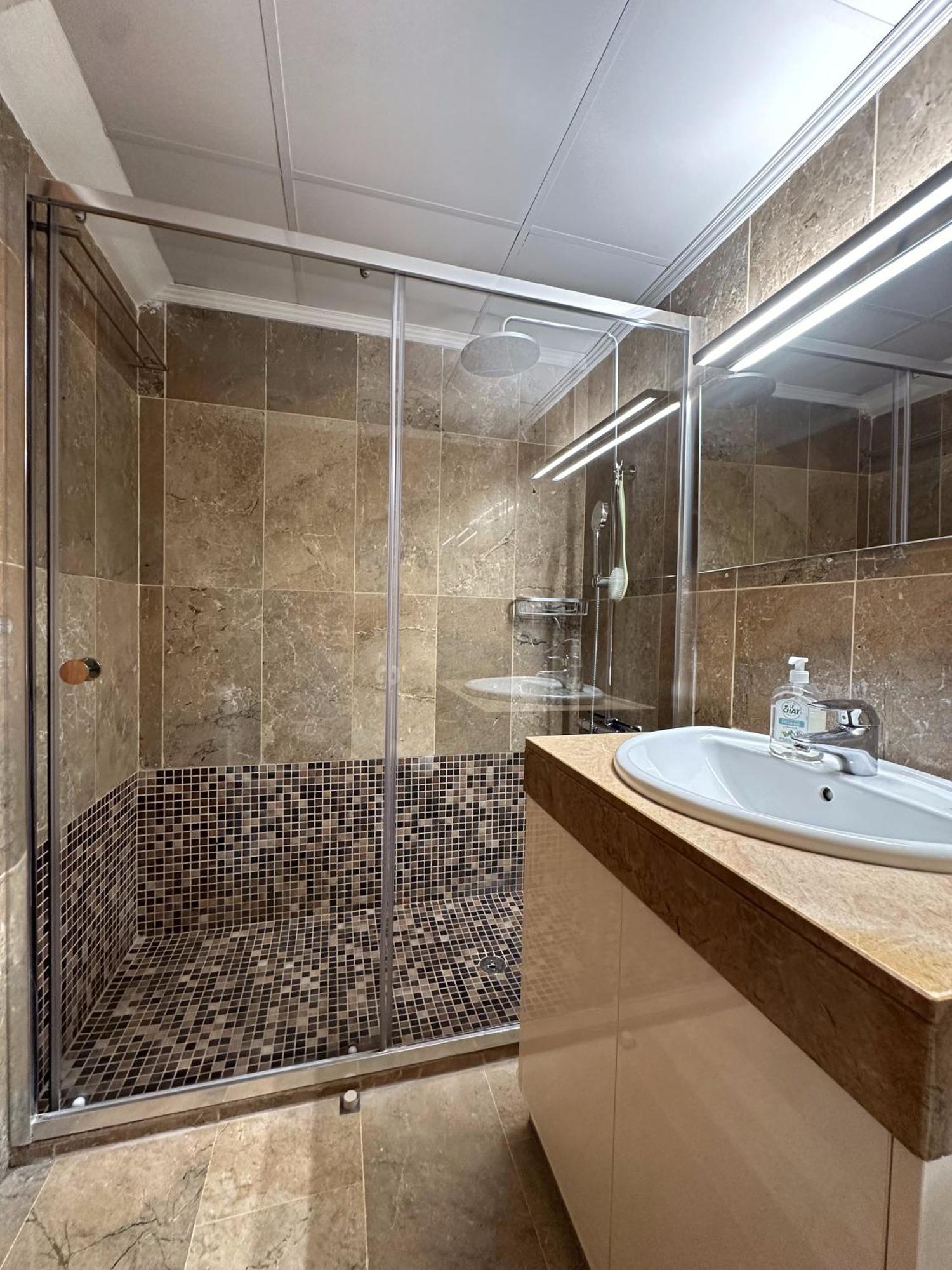 Duplex En Primera Linea De Playa Con Gran Terraza Y Piscina Comunitaria *