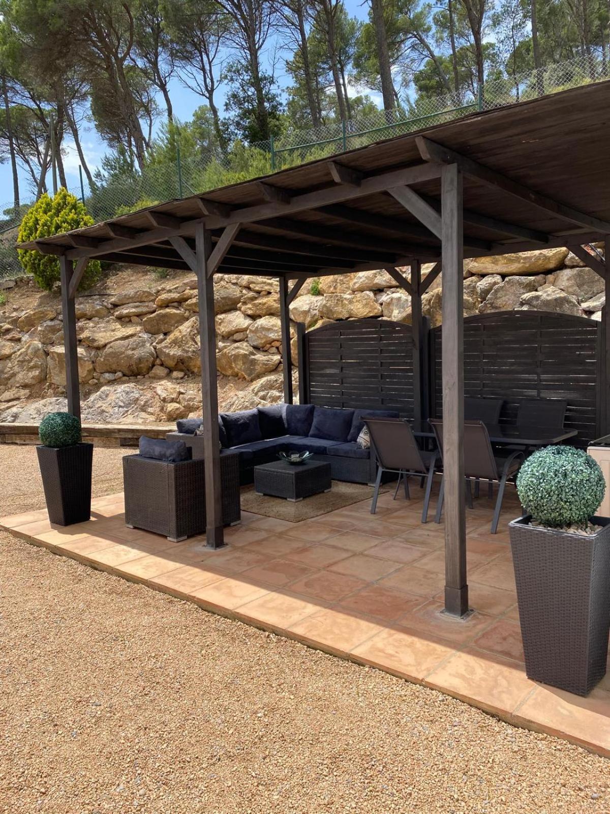 Casa Y Loft Minimalista, Jardin Y Parking Privado Villa