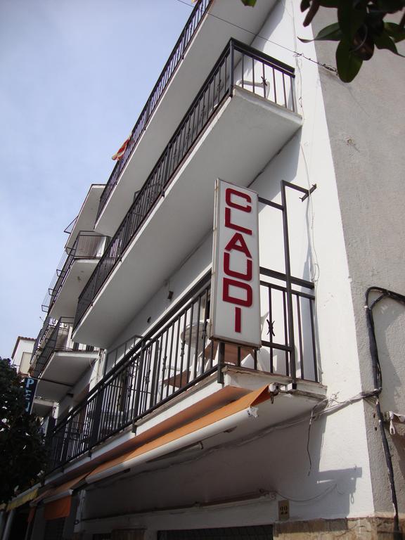Apartaments Claudi Apartment *