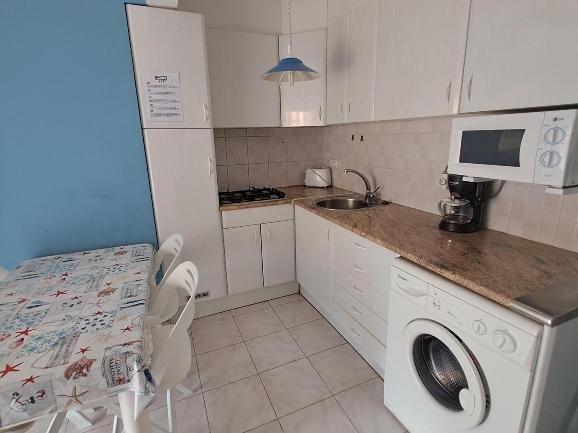 Centrico En Empuriabrava, A 600m De La Playa, Con Balcon Y Aire Acondicionado. - Es-228-188 Apartamento Ampuriabrava