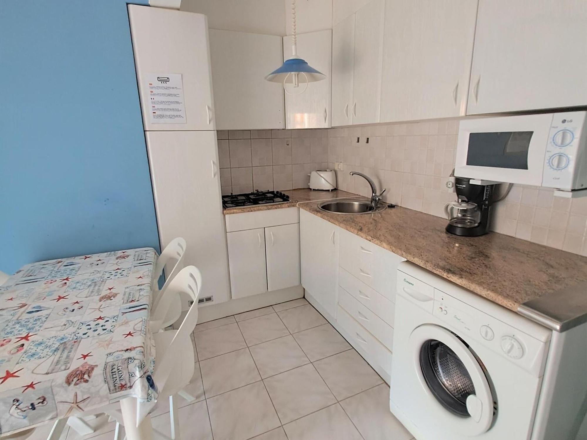 Centrico En Empuriabrava, A 600m De La Playa, Con Balcon Y Aire Acondicionado. - Es-228-188 Apartamento *