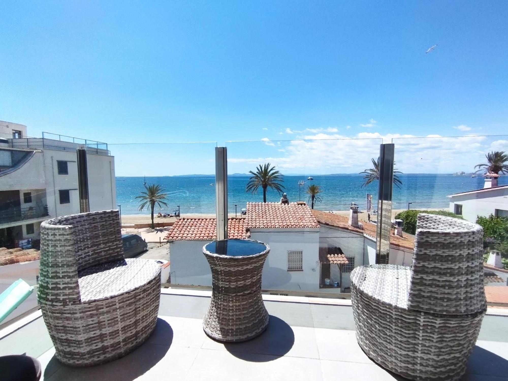 Atico Rhodes Playa * Rosas