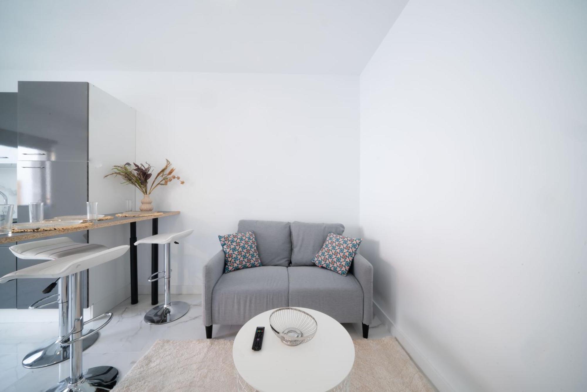 Wehostyou Apt Moderne Central Colom 2a Apartamento Rosas