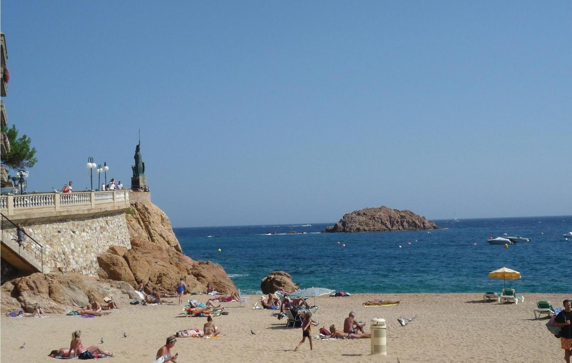 3 Bedroom Gorgeous Apartment In Tossa De Mar * Tossa de Mar