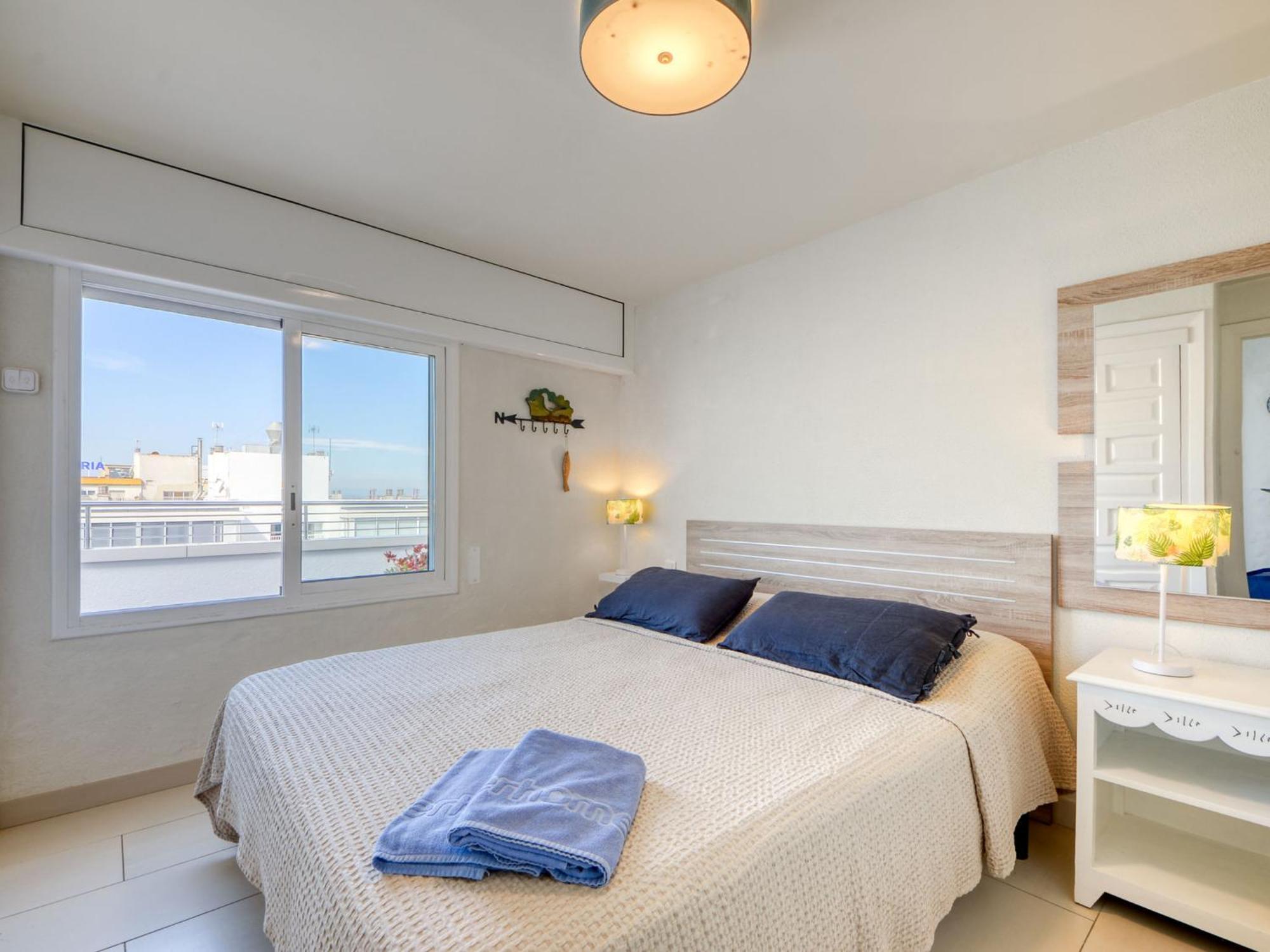Center-21 By Interhome