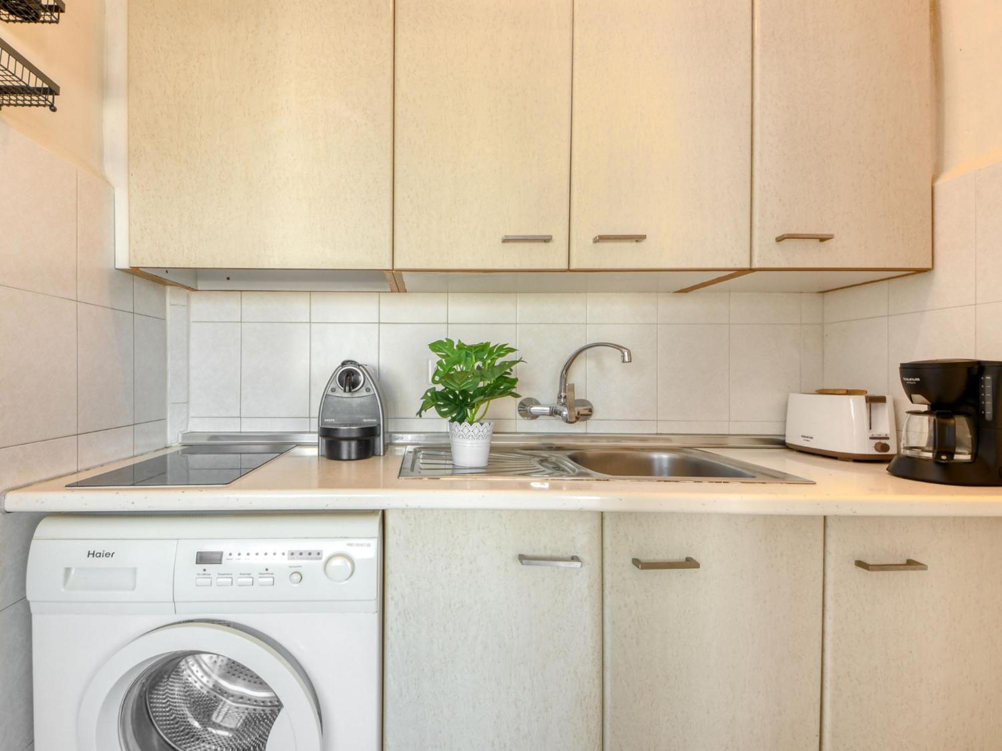 Center-21 By Interhome *