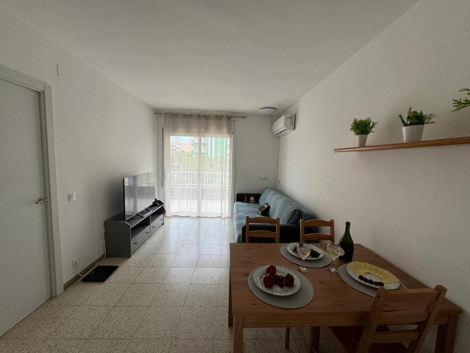 Apartment Piso Amable Con Piscina Cerca De Mar Blanes