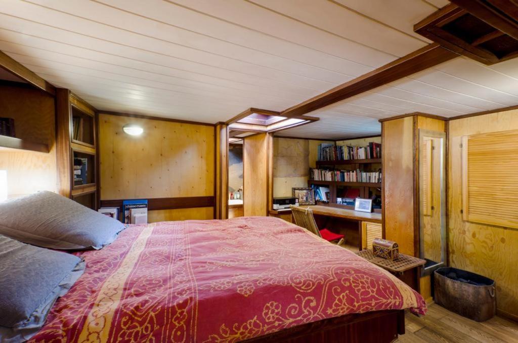 Hotel en barco Unic Boat In Old Harbour *