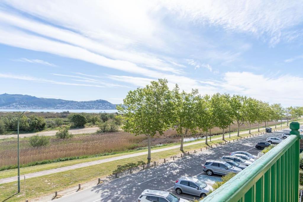Apartamento Port Ducal-apartamento En La Playa De La Rubina , Maravillosas Vistas Ampuriabrava
