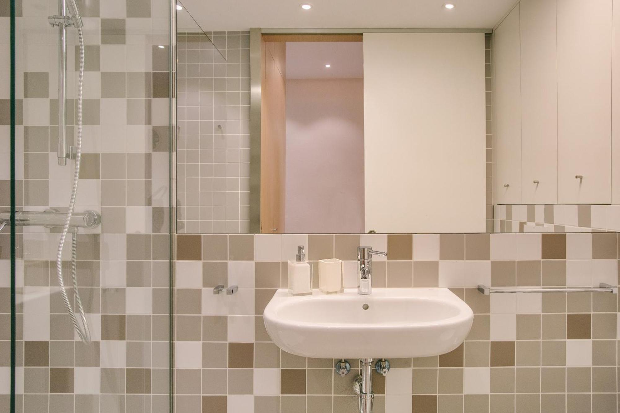 Flateli Ballesteries 15 * Girona