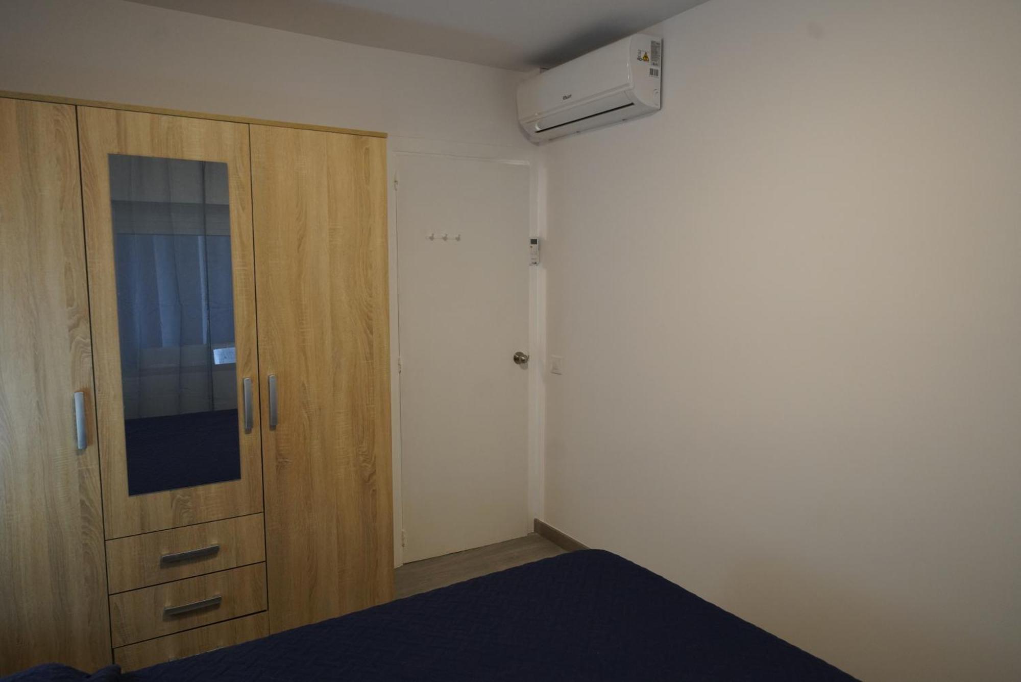Apartamento Frente Al Mar Con Una Amplia Terraza Y Vistas A La Bahia Rosas
