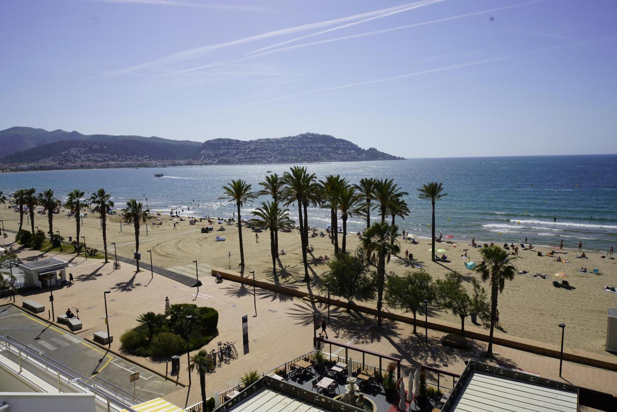 Apartamento Apartamento Frente Al Mar Con Una Amplia Terraza Y Vistas A La Bahia