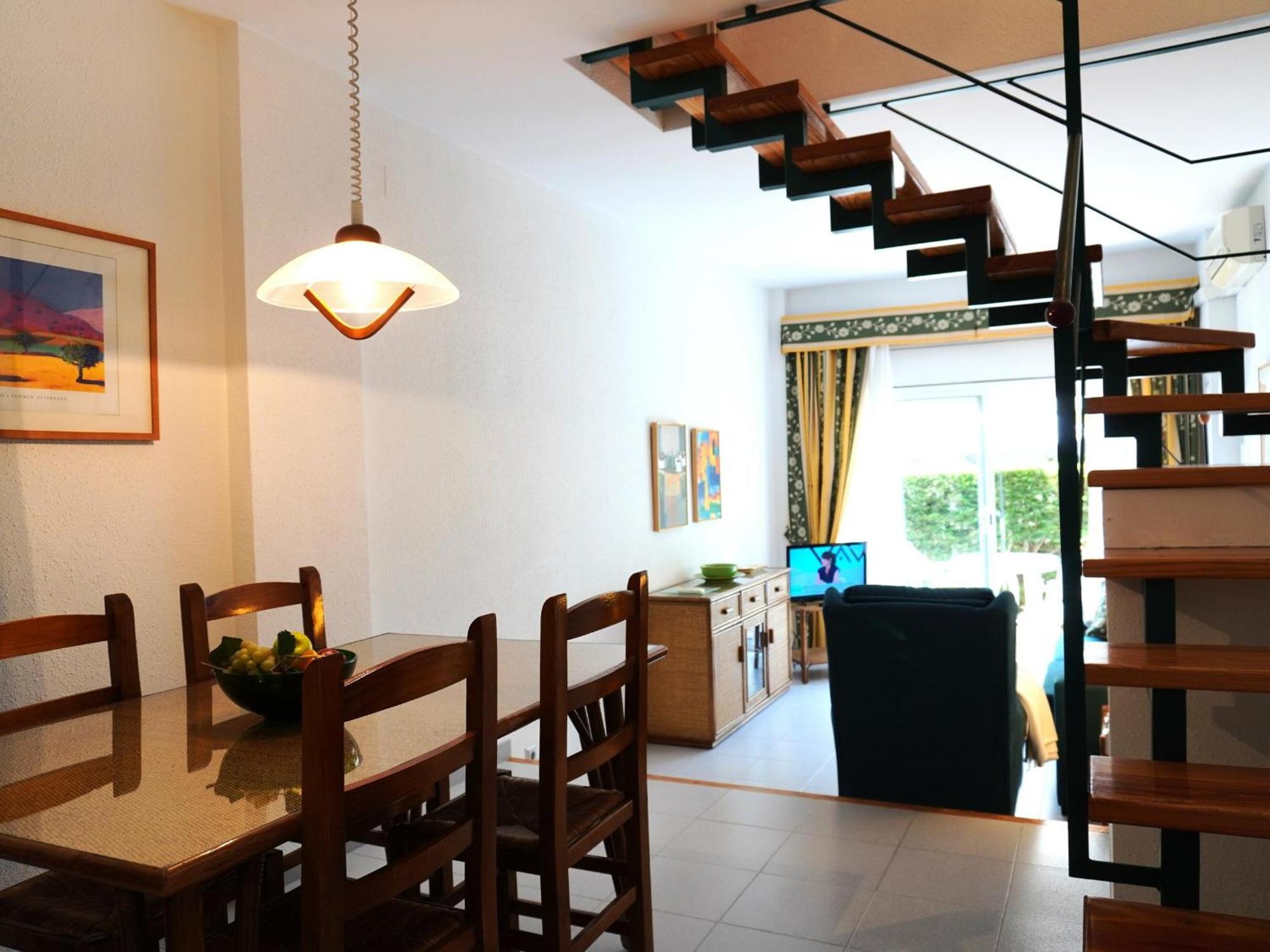 Apartamento De Lujo Cerca De La Playa Con Piscina Y Terraza En - Es-323-21 *