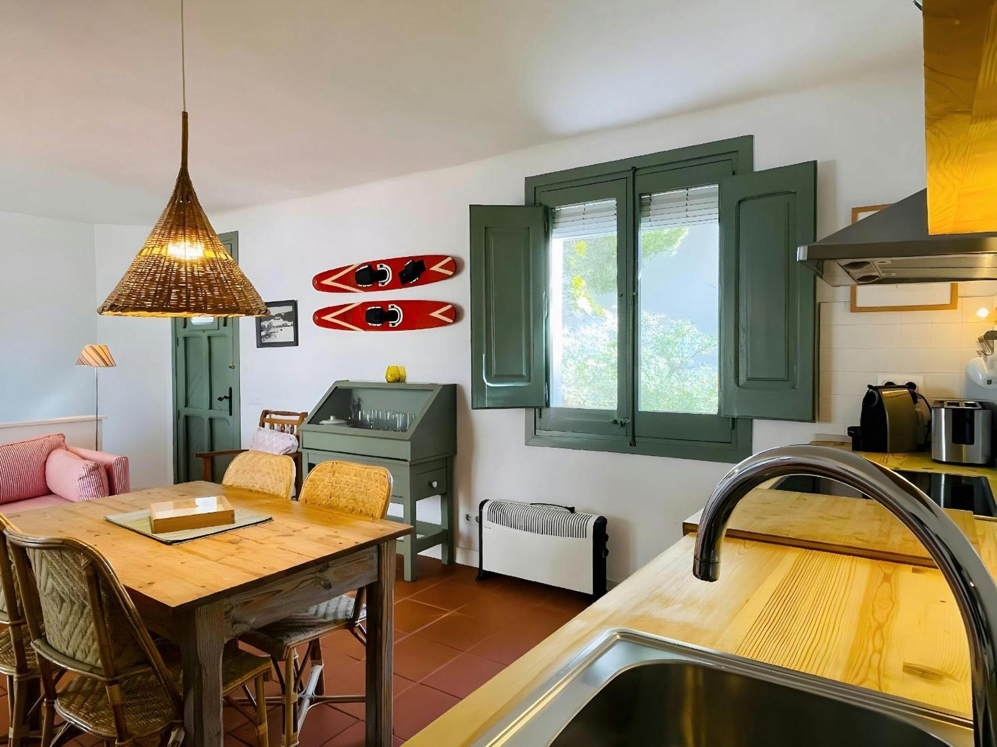 Apartamento T2 - Sunny Duplex With Garden 50m From